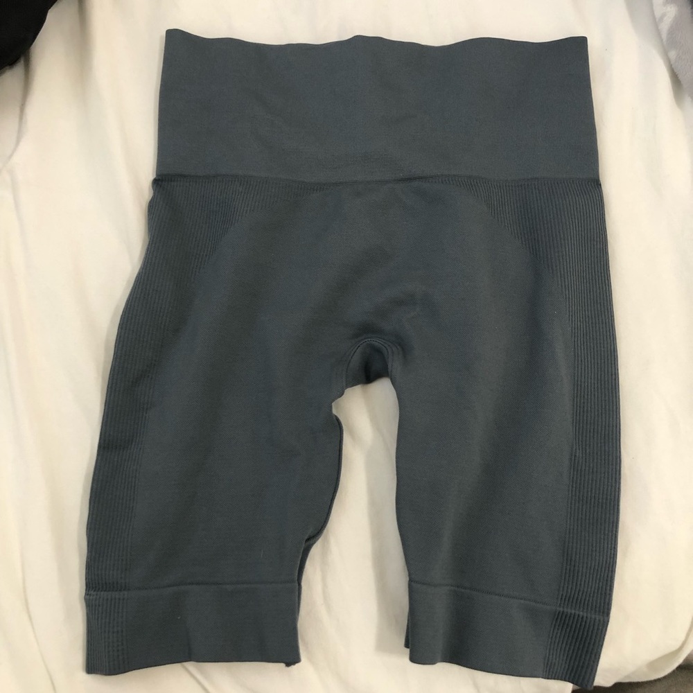 Set Active Slate Biker Shorts